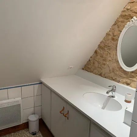 - Le Reclaud Du Noyer *