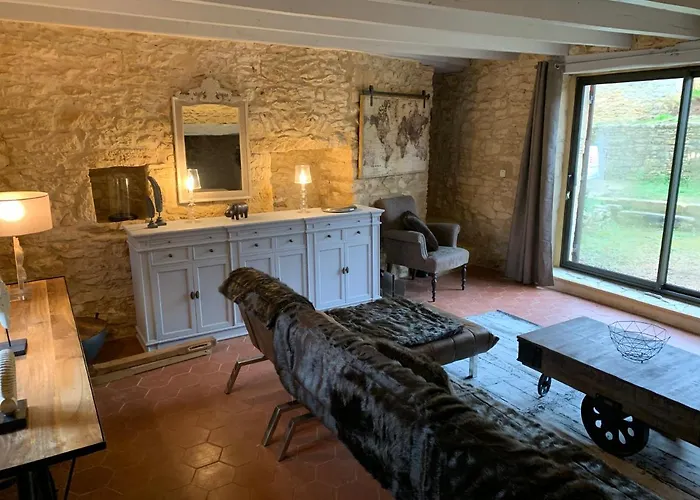 - Le Reclaud Du Noyer بيت للعطل