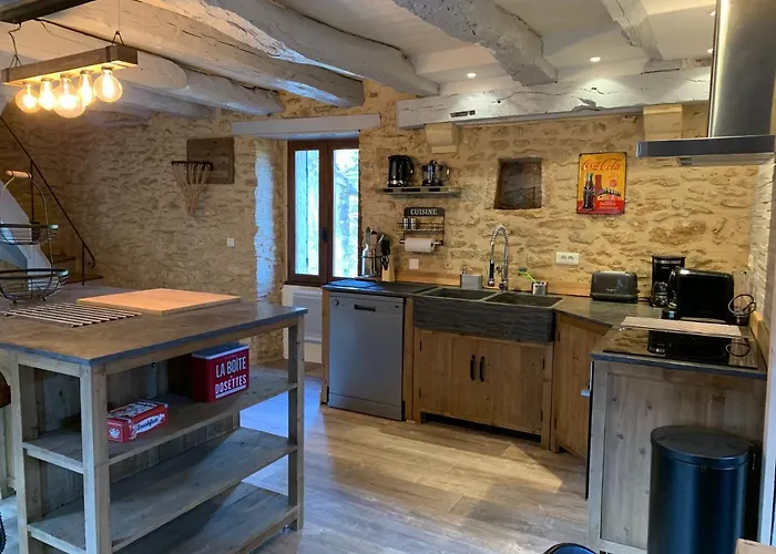 - Le Reclaud Du Noyer