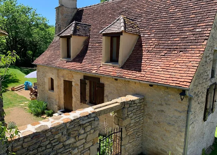 - Le Reclaud Du Noyer بيت للعطل لو بوج