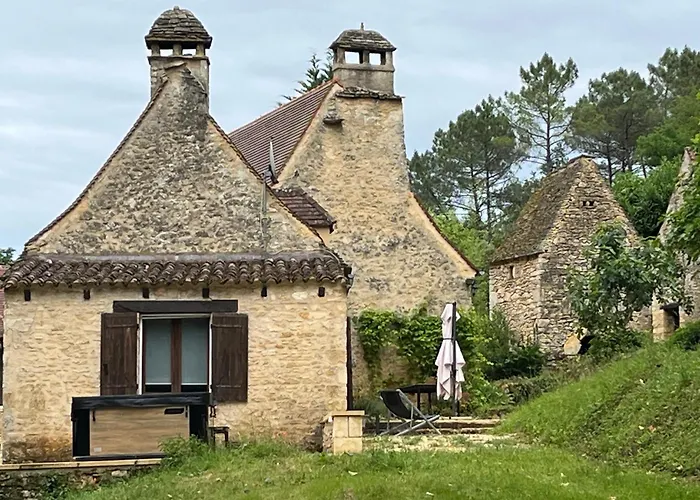 بيت للعطل - Le Reclaud Du Noyer لو بوج